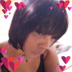 Meet your Posher, Edith